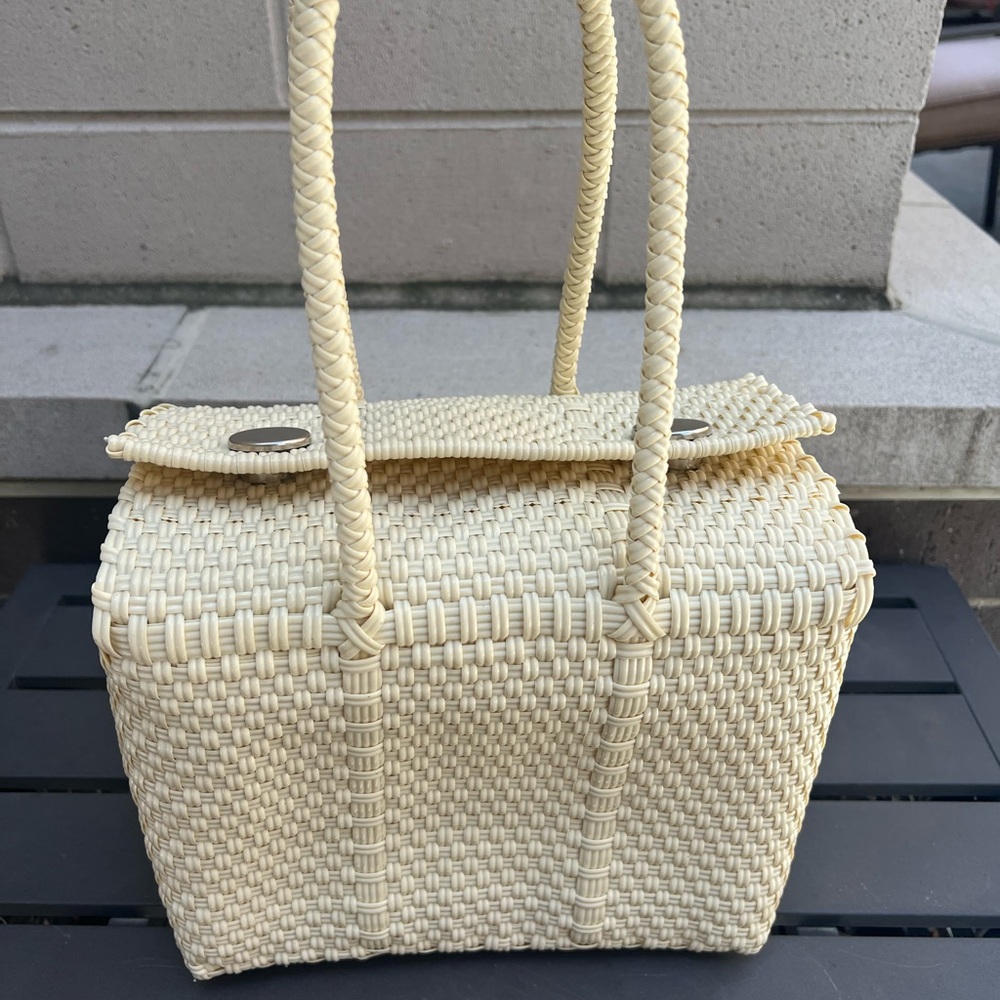 Elegant Cream Woven Tote Bag New without tag